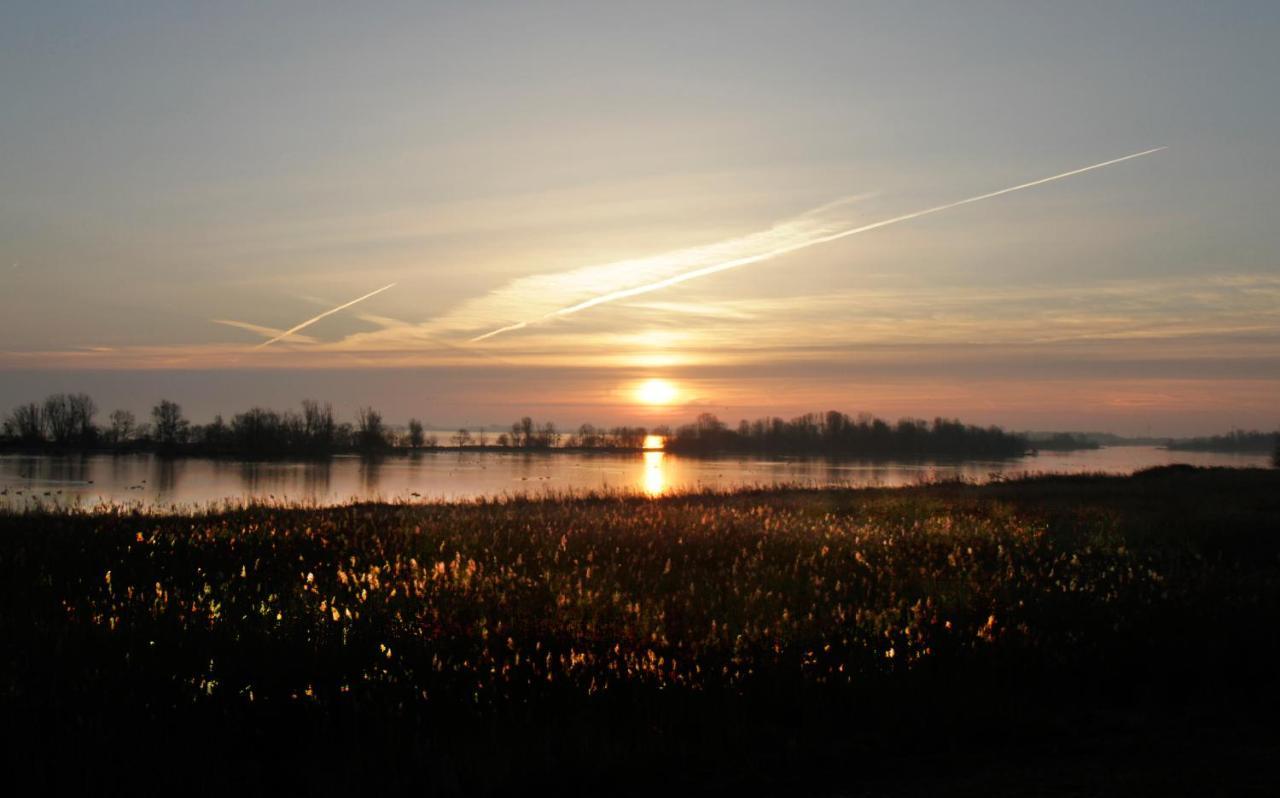 De Vooroever Onderdijk Esterno foto